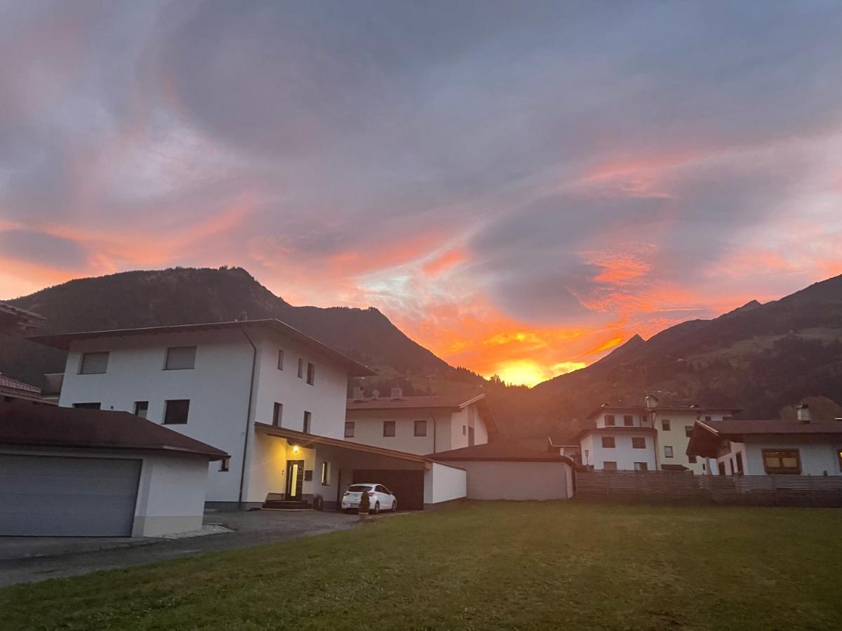 Apart Mountain Uderns Bagian luar foto